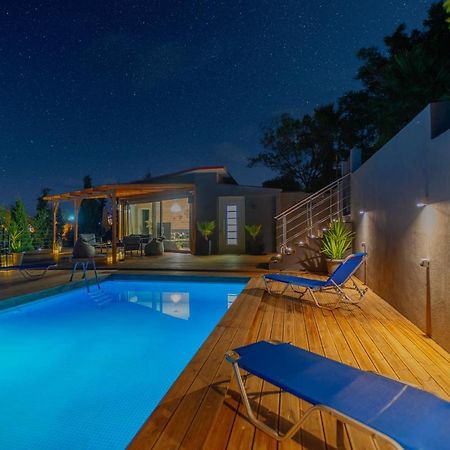 Private Pool Villa Ggki Skepasti Bagian luar foto